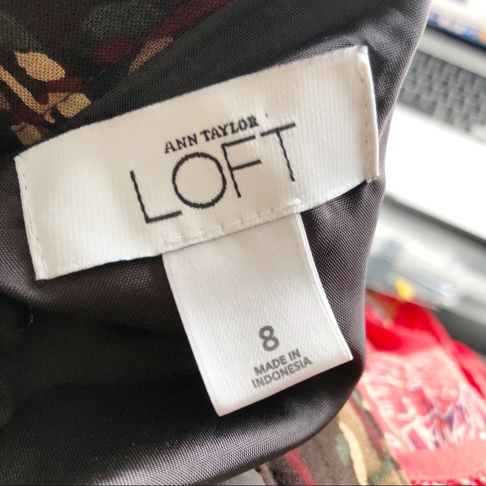 LOFT | Printed Trumpet Style Skirt Sz 8 - Picture 6 of 6